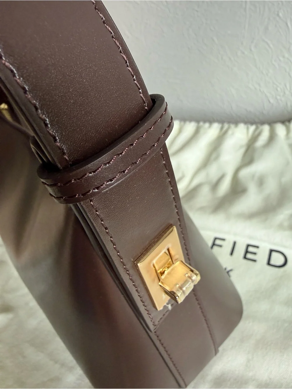 Verafied Gold Chocolate Hobo Bag, smooth leather. With crossbody extension - Picture 4 of 7